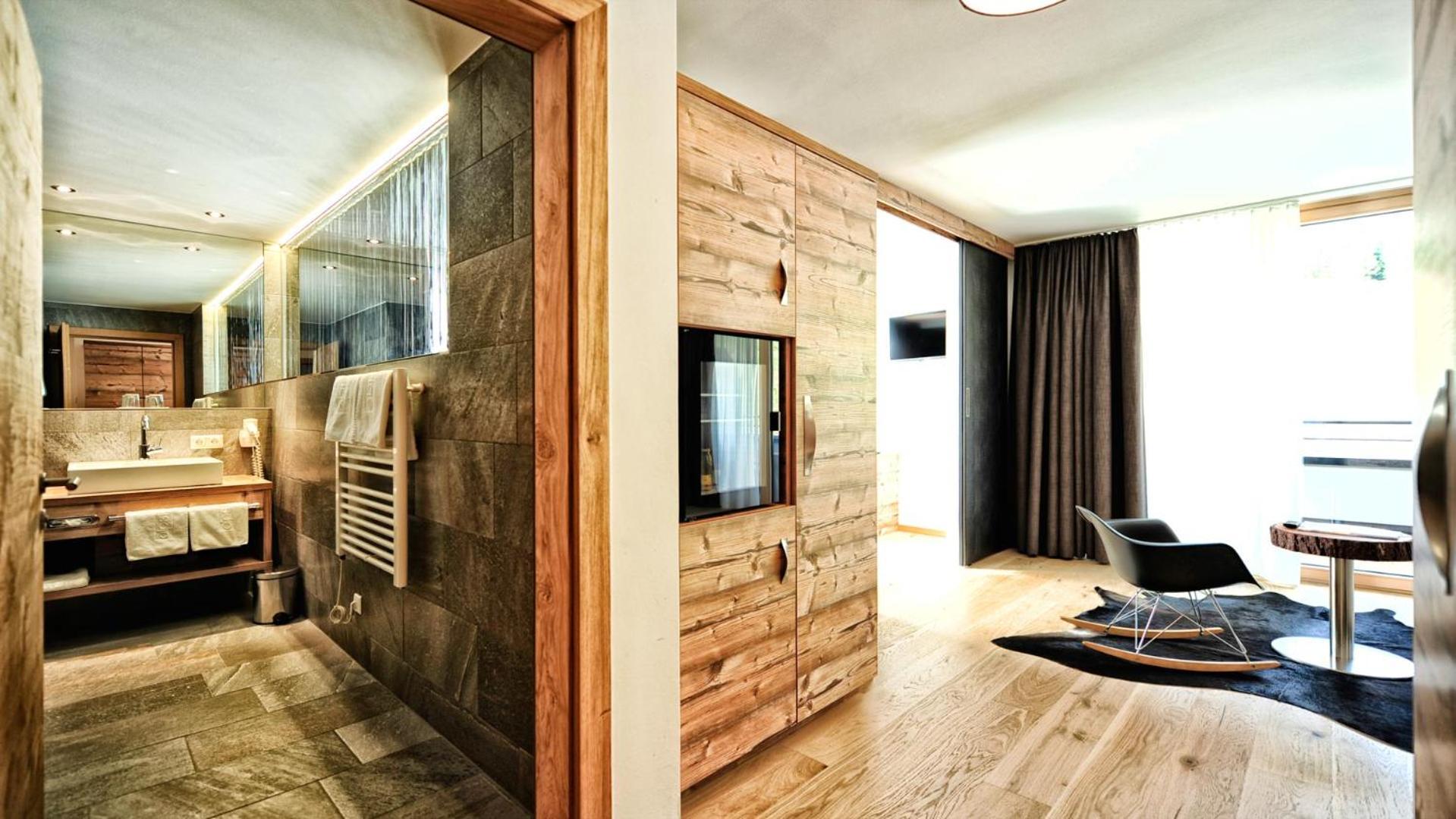 Alps Lodge Fiss Room photo