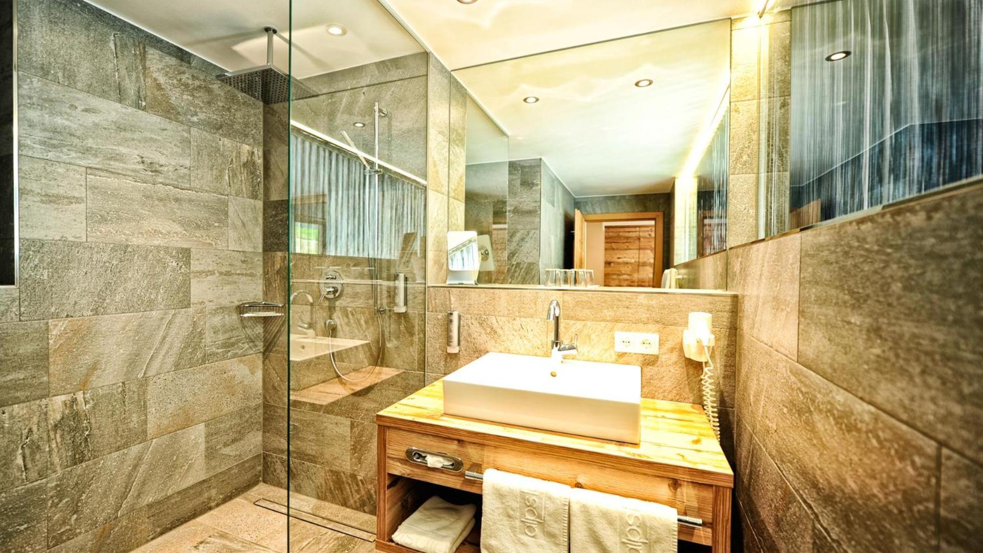 Alps Lodge Fiss Room photo